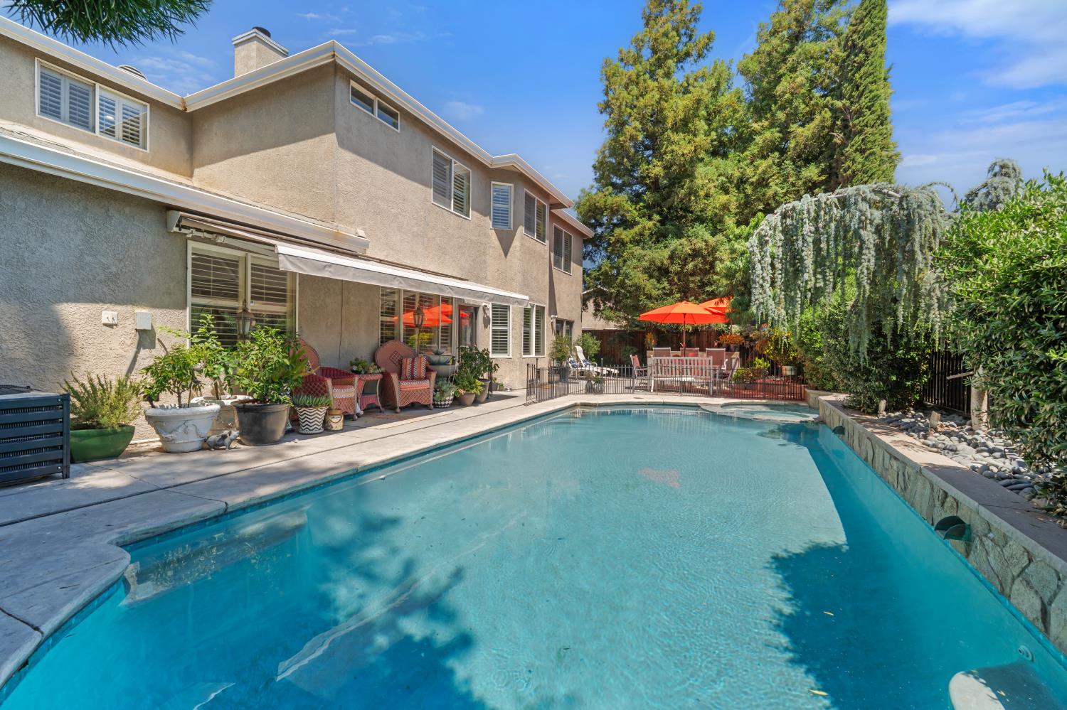 1912 Legend Dr, Modesto, CA 95357