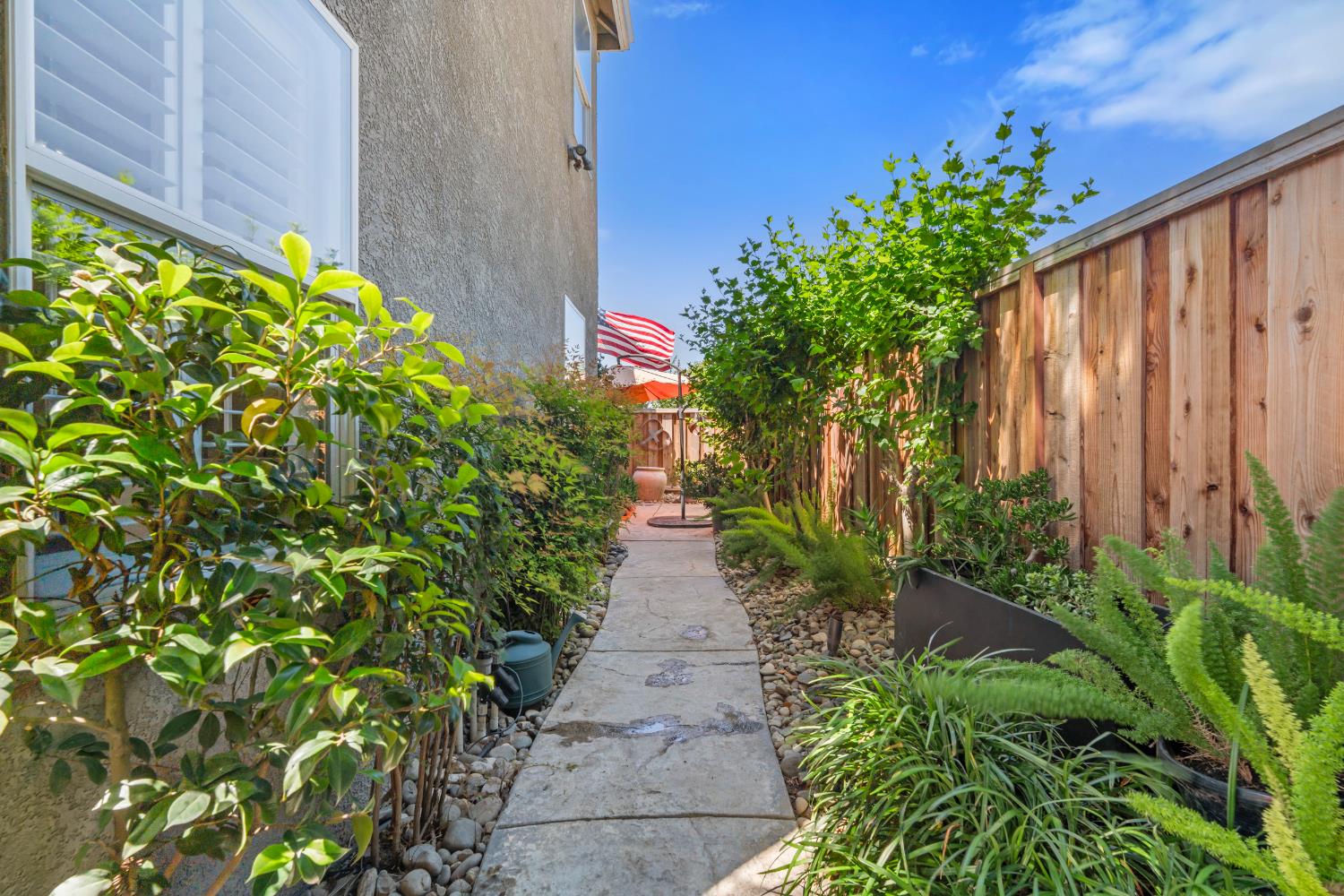1912 Legend Dr, Modesto, CA 95357