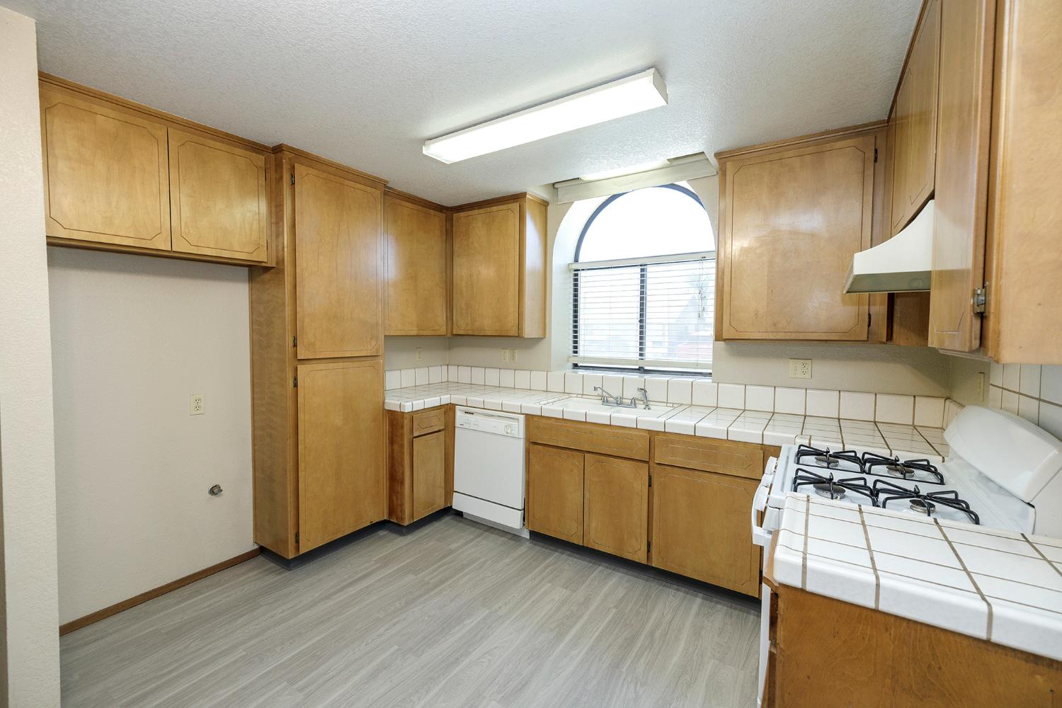2180 Oxford Ave, Turlock, CA 95382