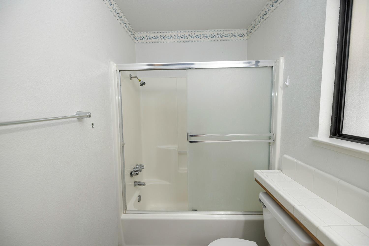 2180 Oxford Ave, Turlock, CA 95382