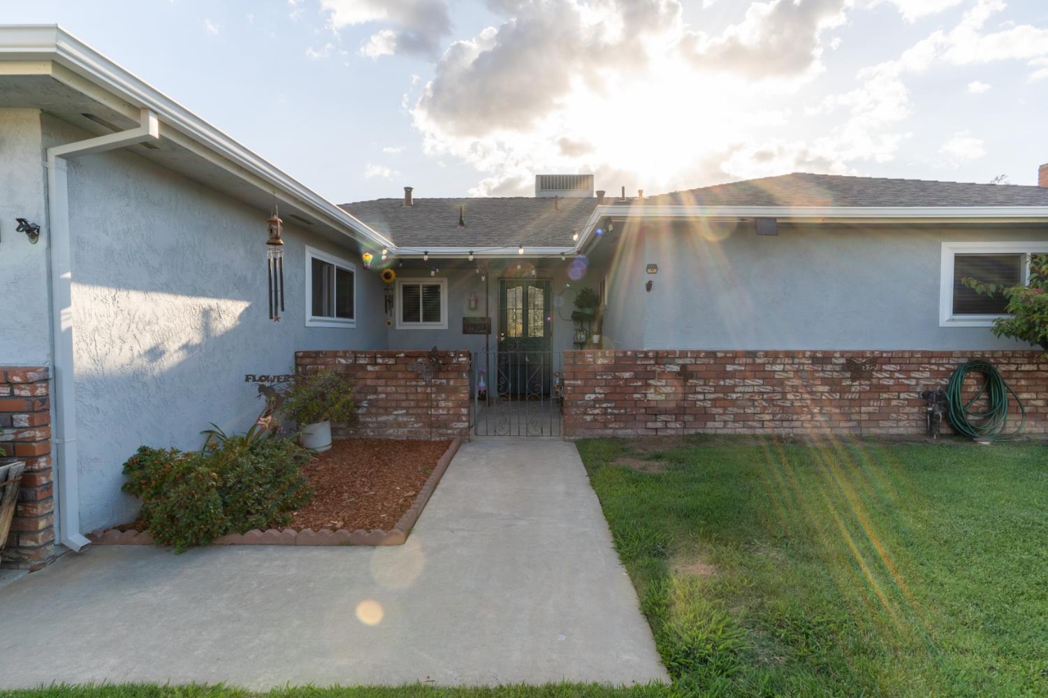 2869 Hillcrest St, Atwater, CA 95301