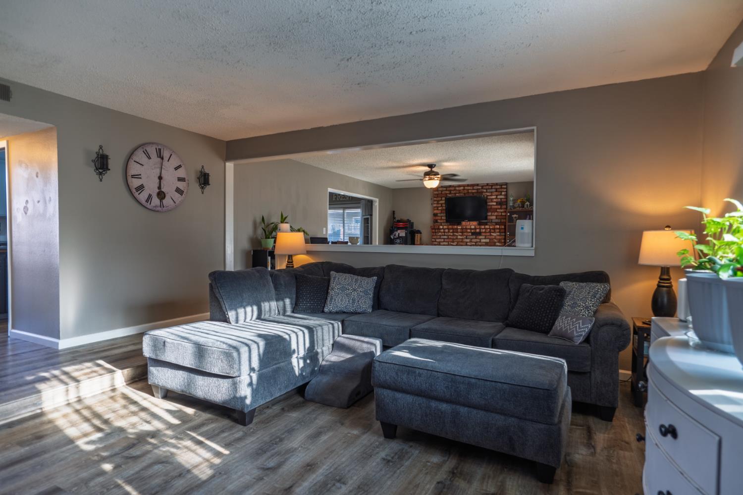 2869 Hillcrest St, Atwater, CA 95301