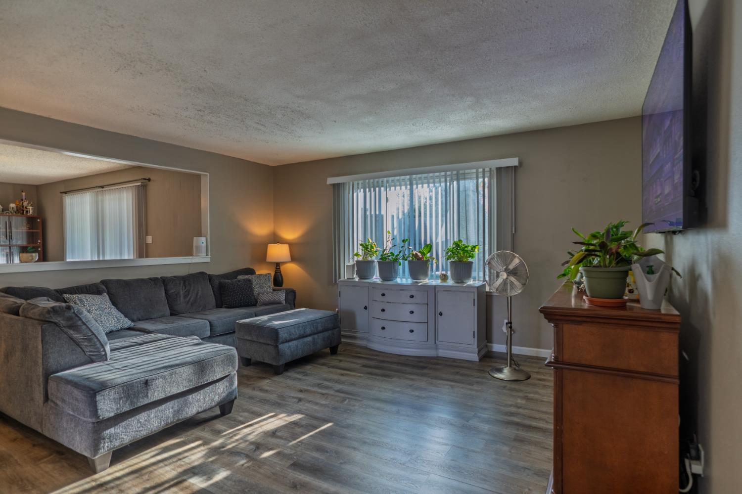 2869 Hillcrest St, Atwater, CA 95301