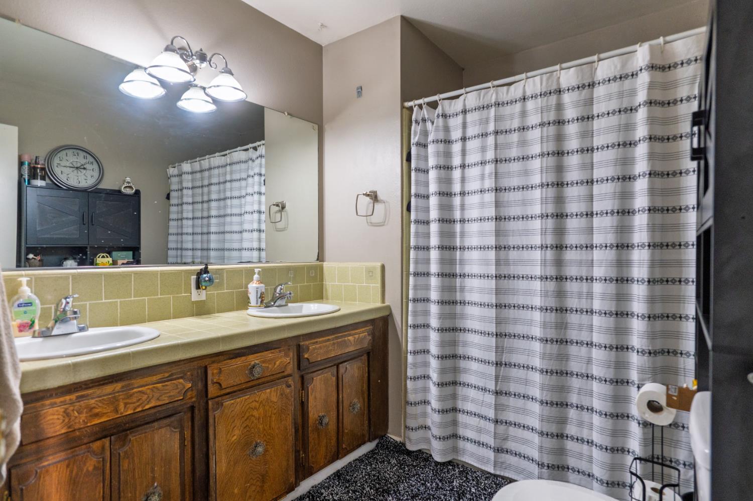 2869 Hillcrest St, Atwater, CA 95301