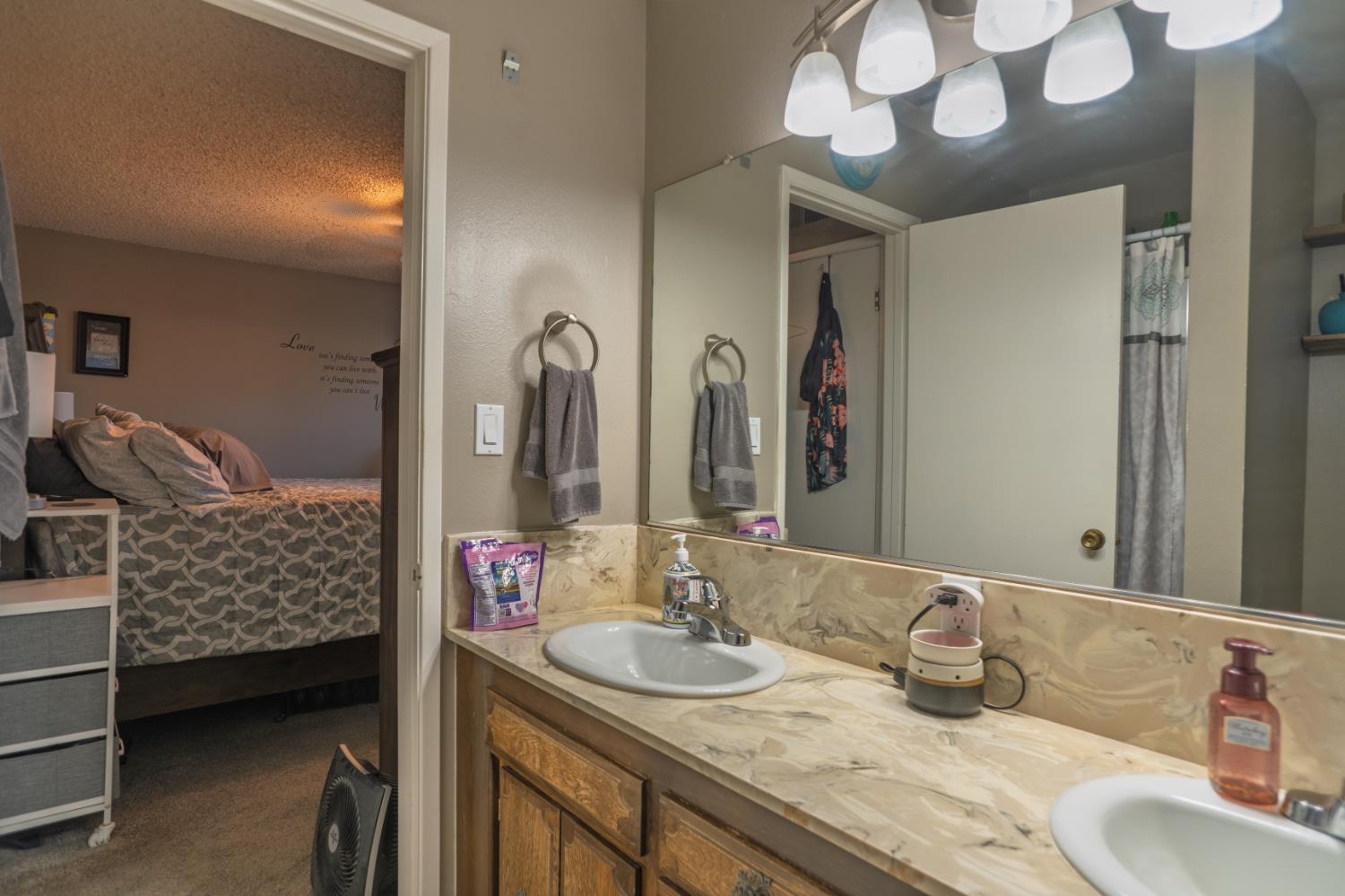 2869 Hillcrest St, Atwater, CA 95301