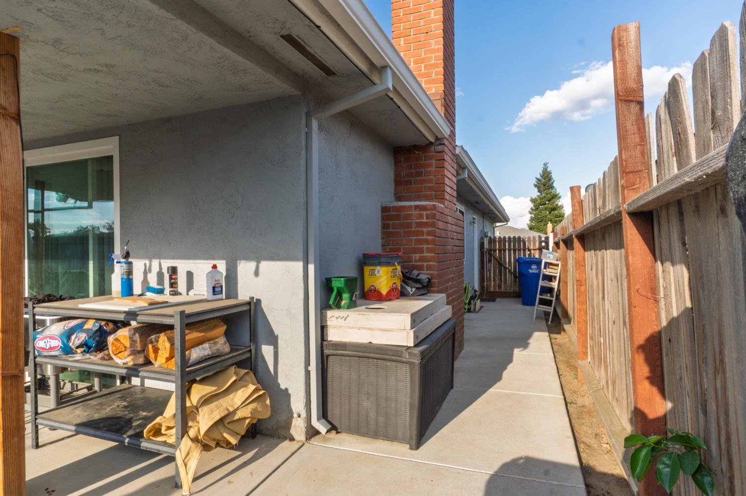 2869 Hillcrest St, Atwater, CA 95301