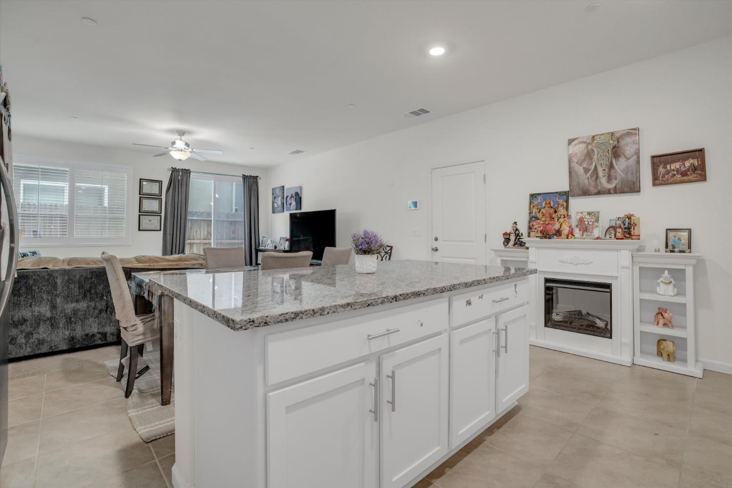 179 Sullivan Dr, Merced, CA 95348