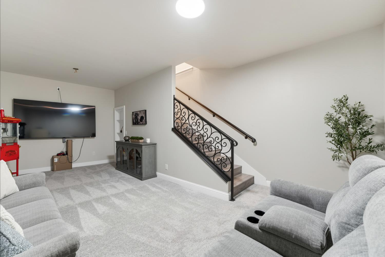 2837 Geer Rd, Hughson, CA 95326