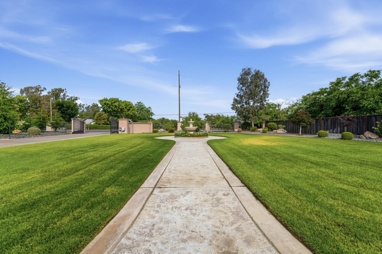 2837 Geer Rd, Hughson, CA 95326