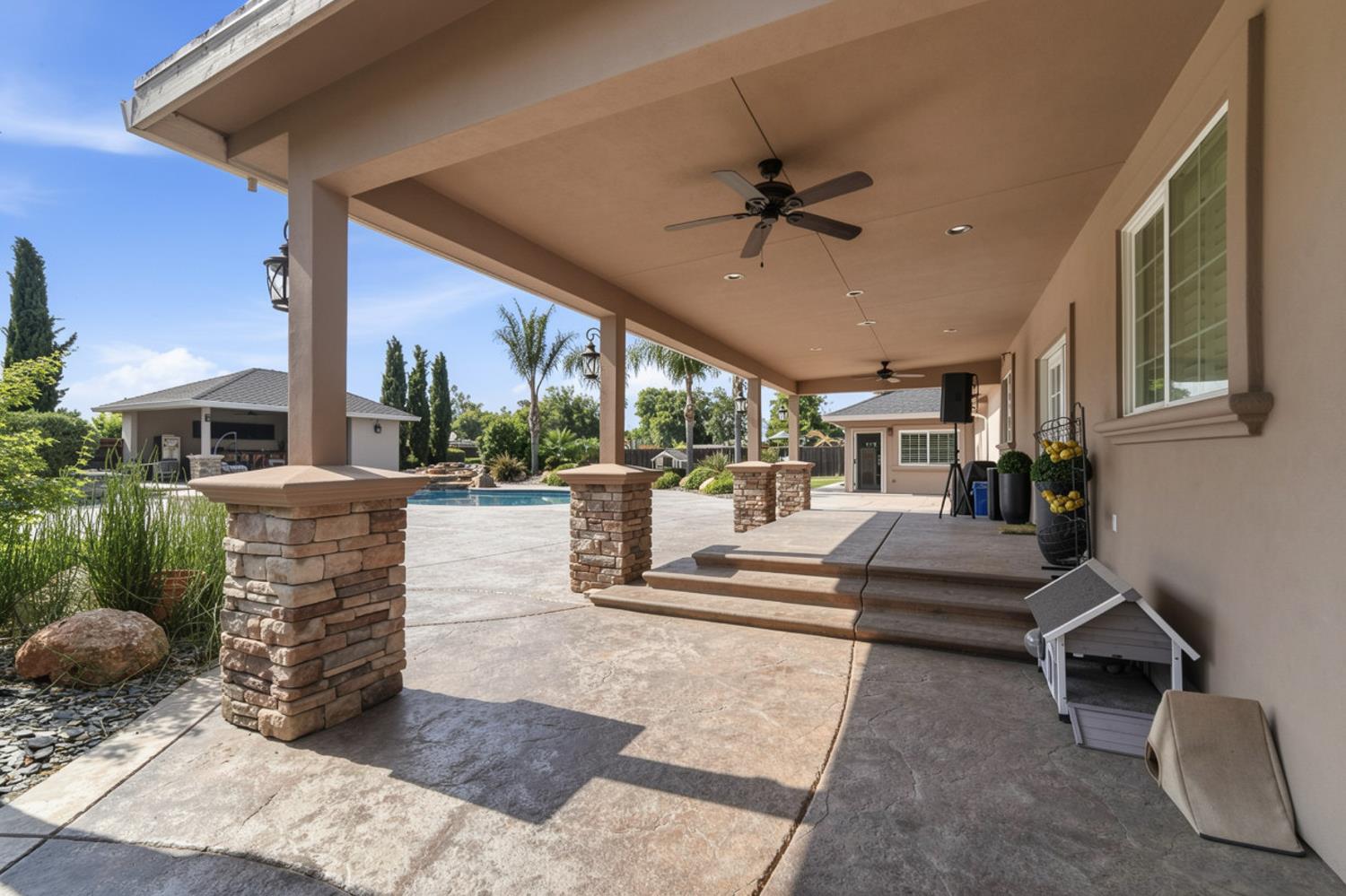 2837 Geer Rd, Hughson, CA 95326