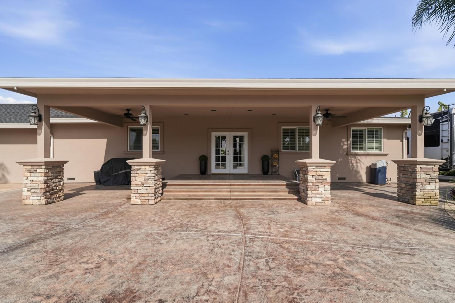 2837 Geer Rd, Hughson, CA 95326