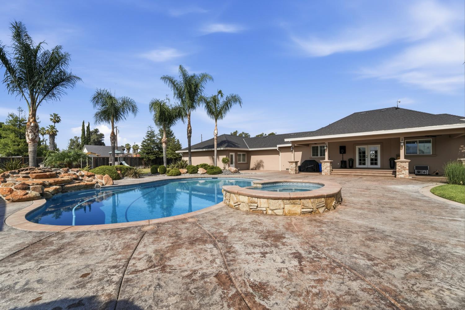 2837 Geer Rd, Hughson, CA 95326