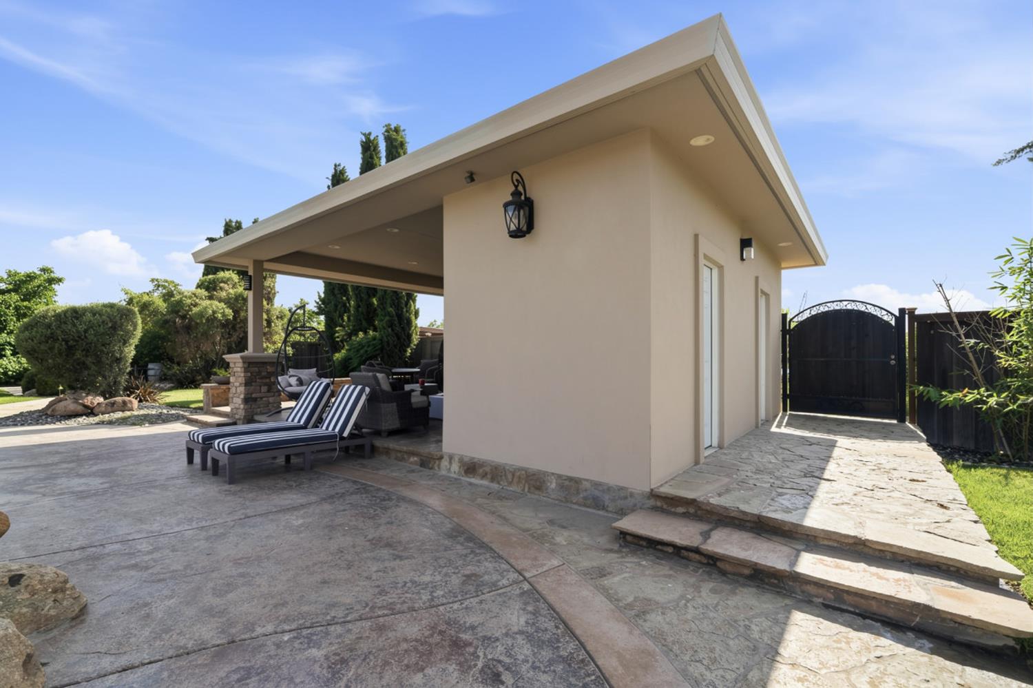 2837 Geer Rd, Hughson, CA 95326