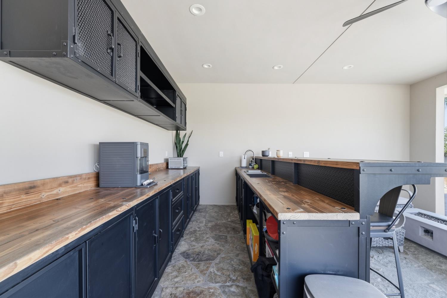 2837 Geer Rd, Hughson, CA 95326