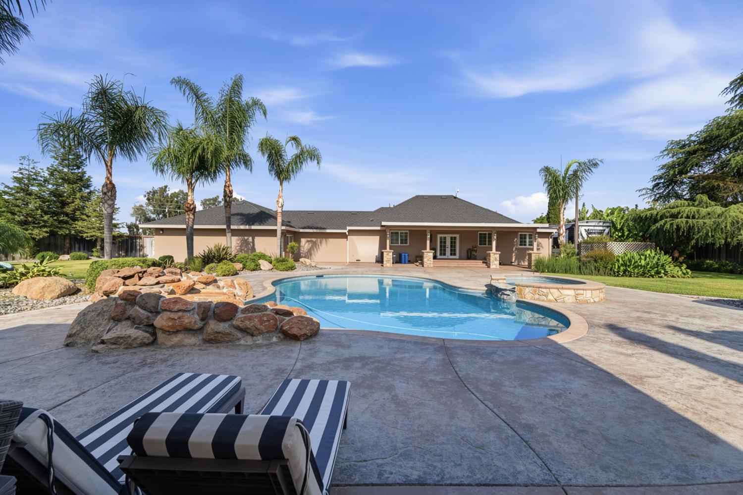 2837 Geer Rd, Hughson, CA 95326