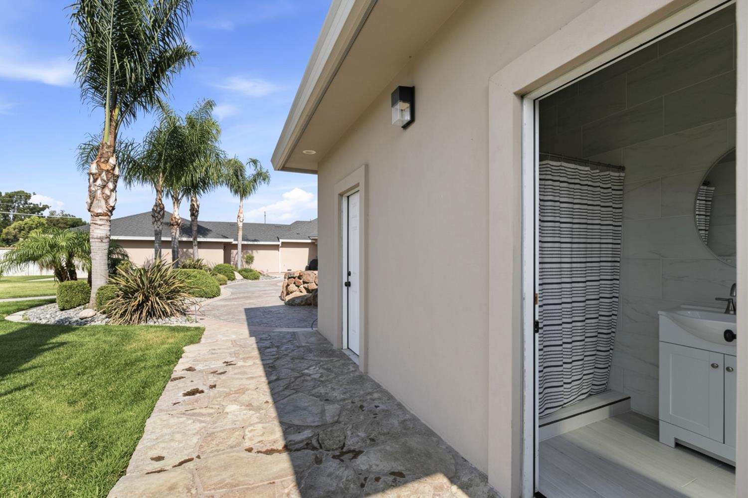 2837 Geer Rd, Hughson, CA 95326