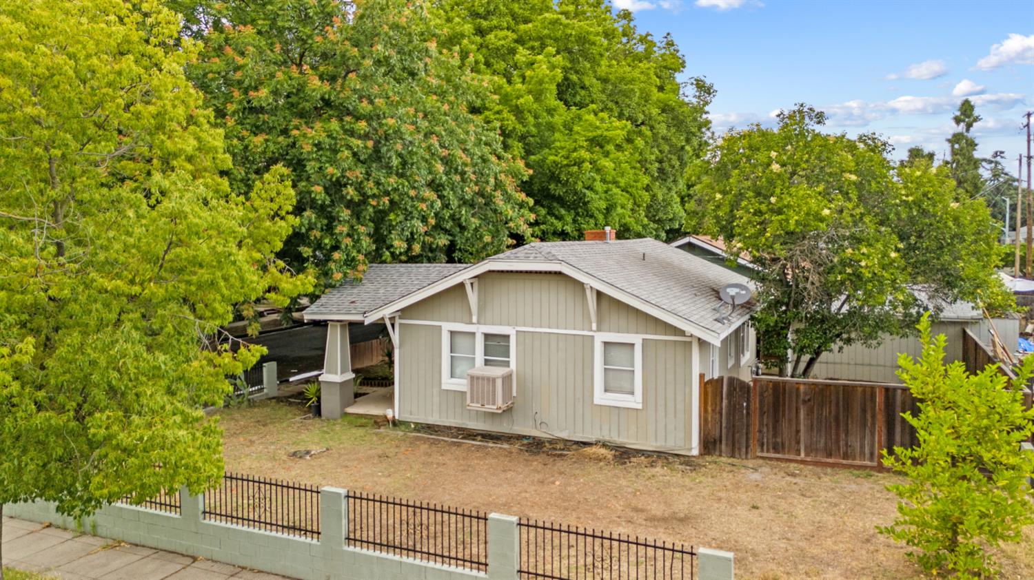 221 ALTURAS, Modesto, CA 95351