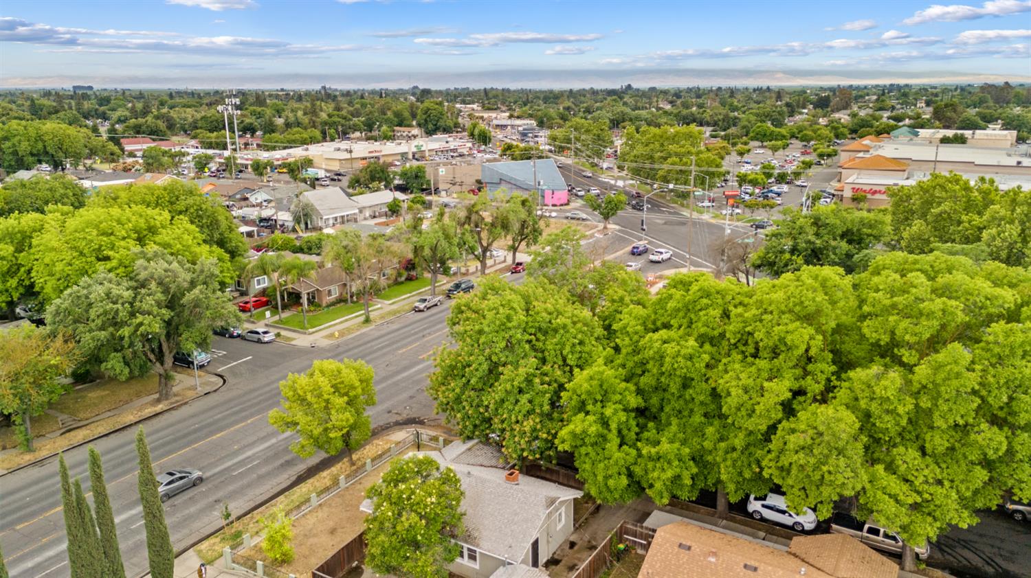 221 ALTURAS, Modesto, CA 95351