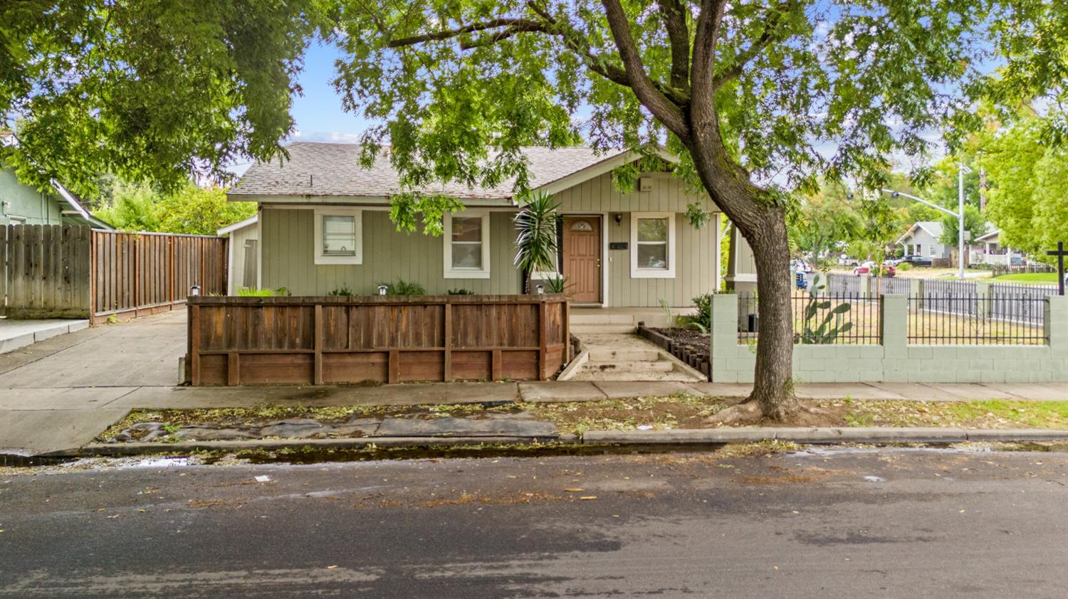 221 ALTURAS, Modesto, CA 95351
