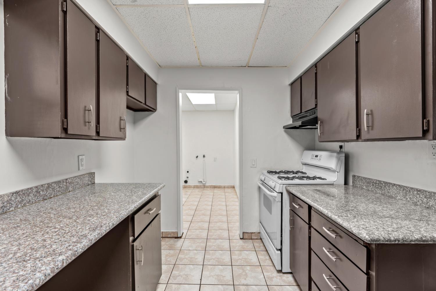 221 ALTURAS, Modesto, CA 95351