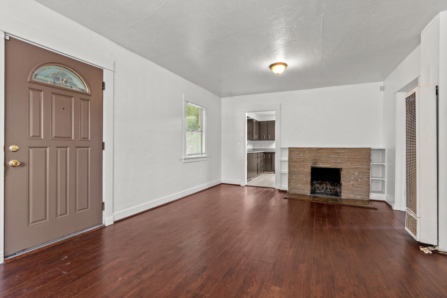221 ALTURAS, Modesto, CA 95351