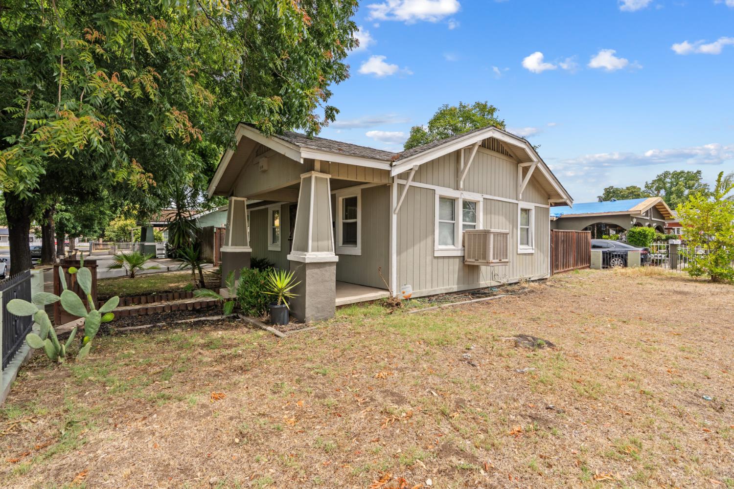 221 ALTURAS, Modesto, CA 95351