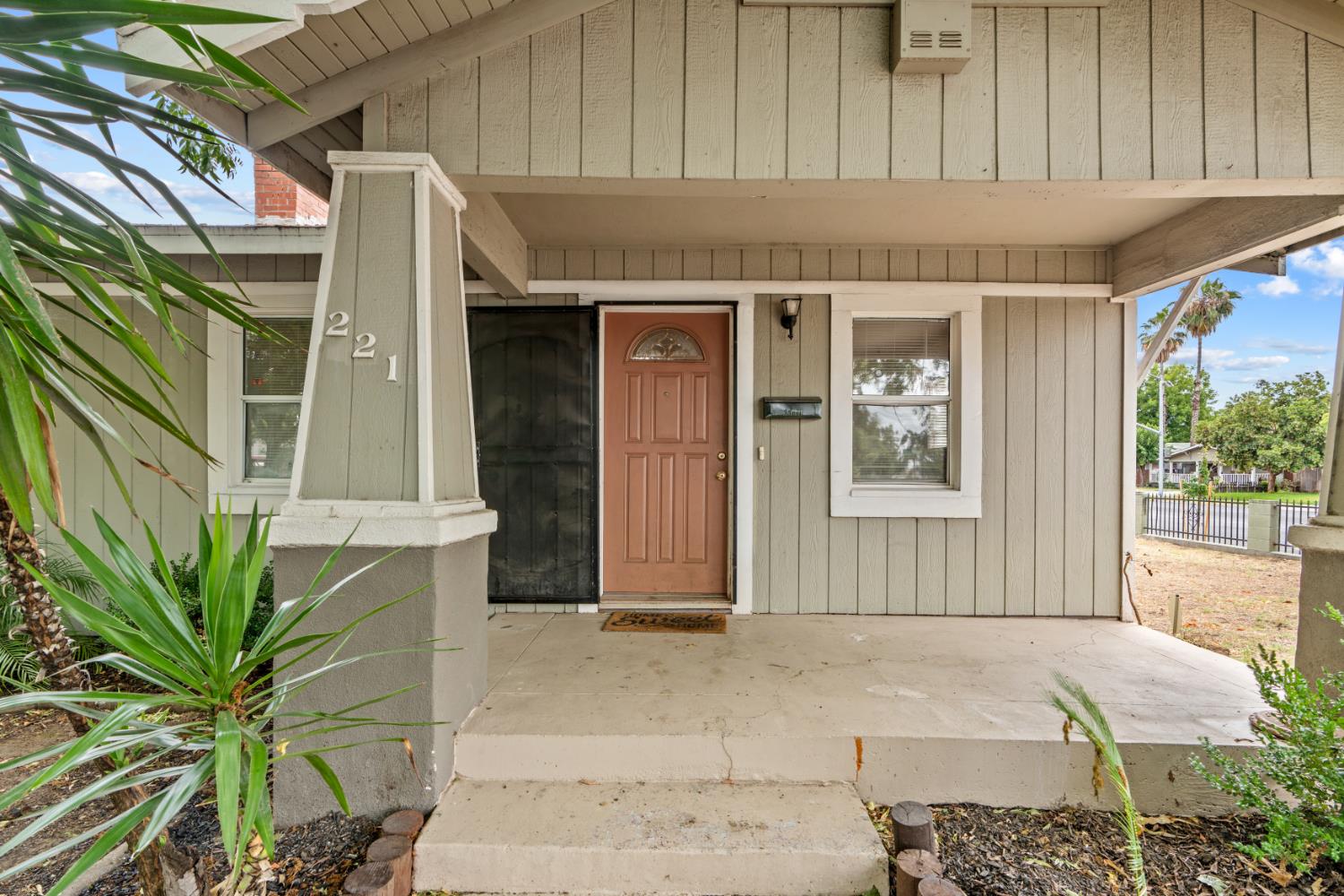 221 ALTURAS, Modesto, CA 95351