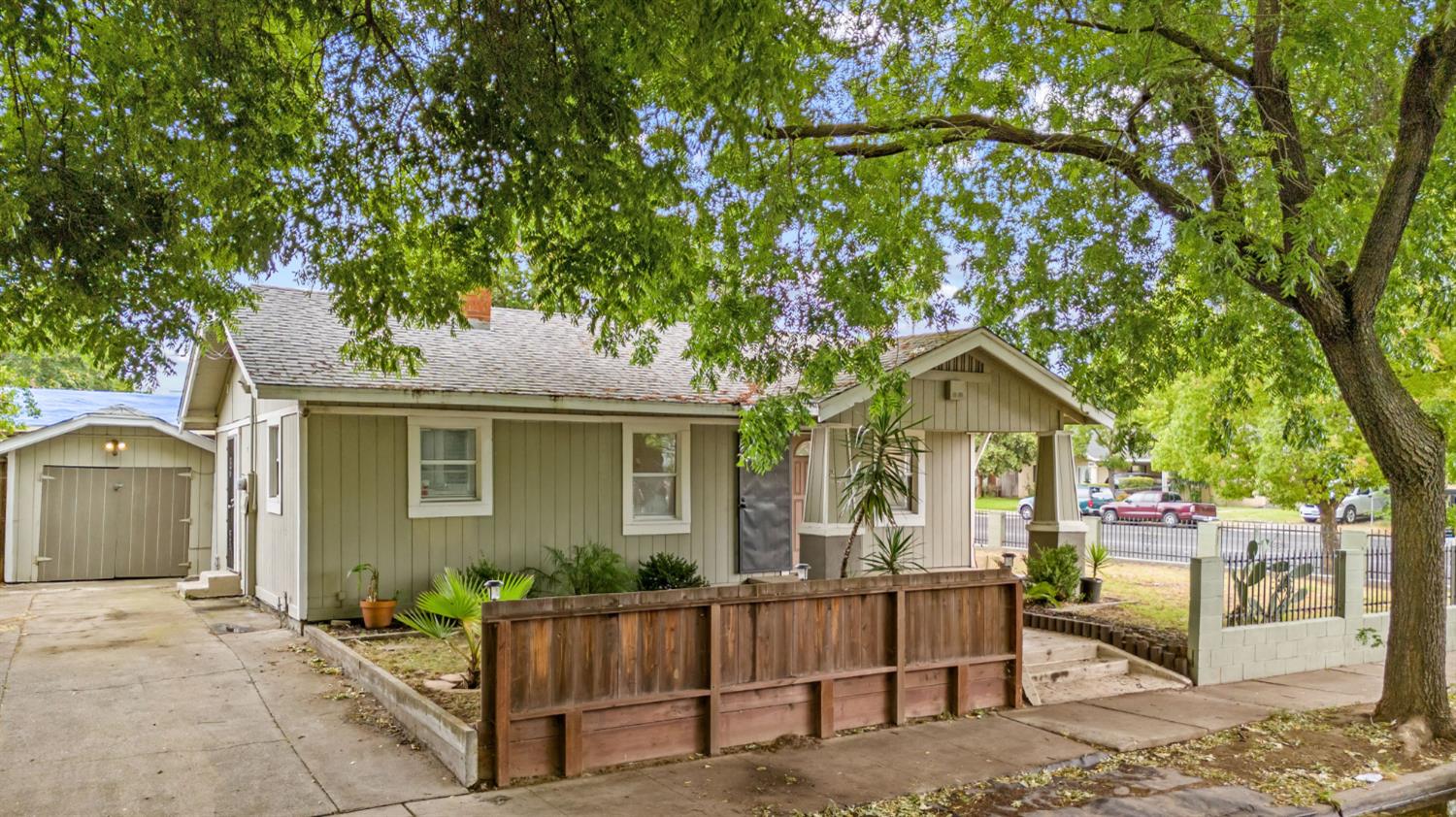 221 ALTURAS, Modesto, CA 95351