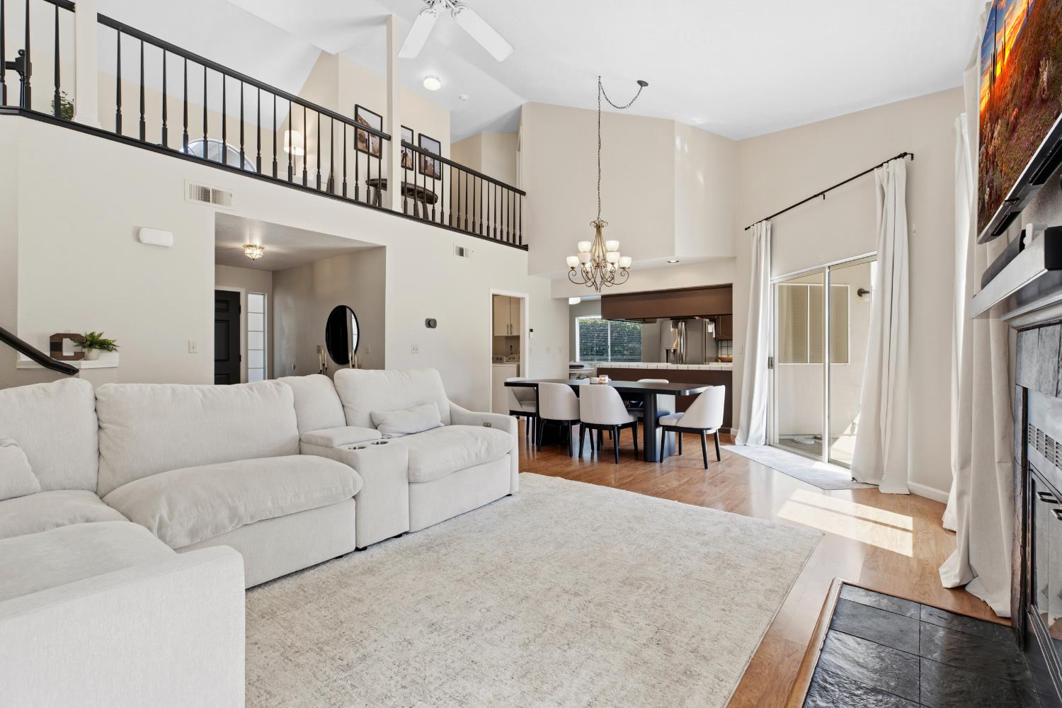 2308 Grouse Crossing Way, Modesto, CA 95355