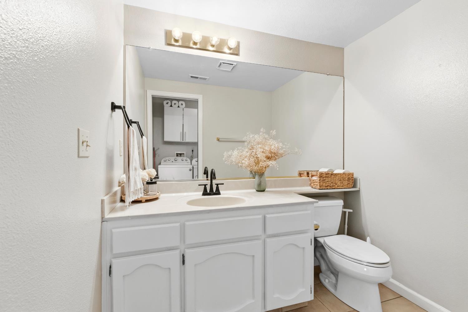2308 Grouse Crossing Way, Modesto, CA 95355