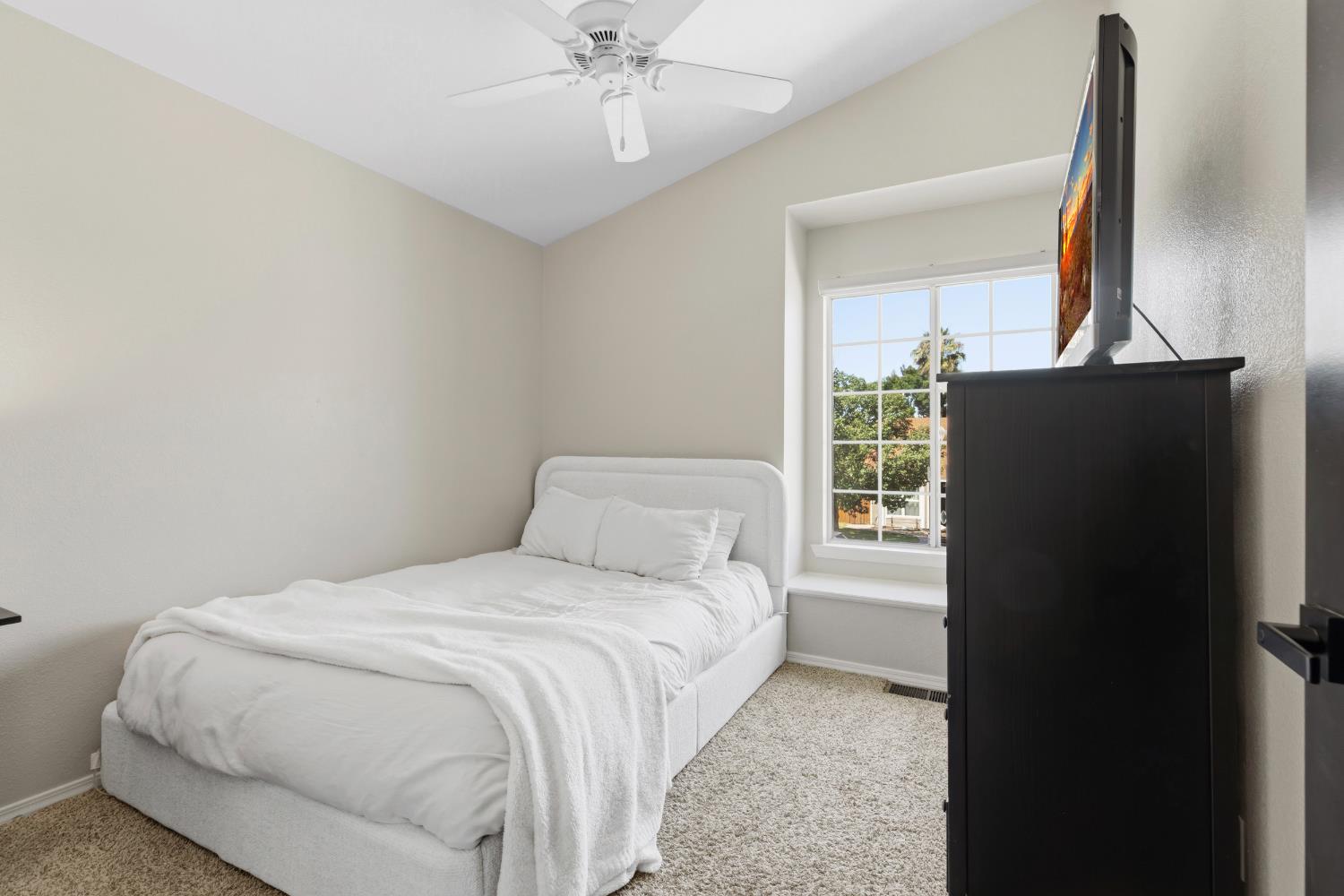 2308 Grouse Crossing Way, Modesto, CA 95355