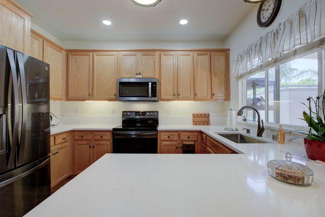 1817 San Gabriel Dr, Hughson, CA 95326