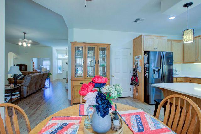 1817 San Gabriel Dr, Hughson, CA 95326