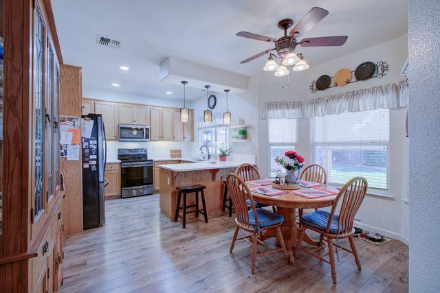 1817 San Gabriel Dr, Hughson, CA 95326