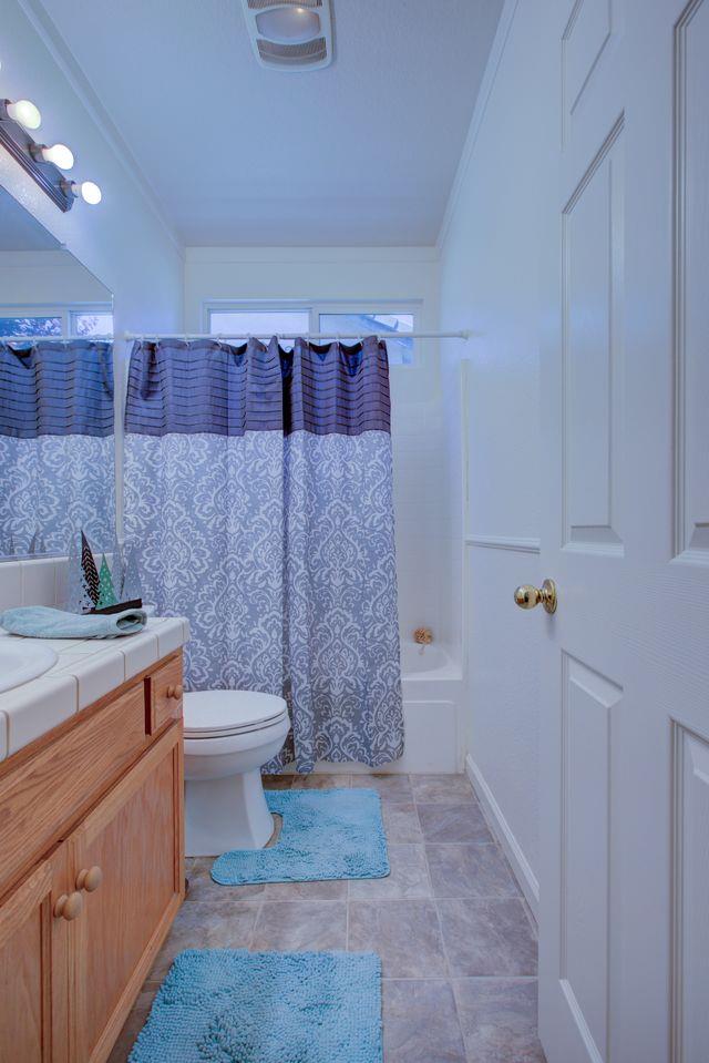 1817 San Gabriel Dr, Hughson, CA 95326
