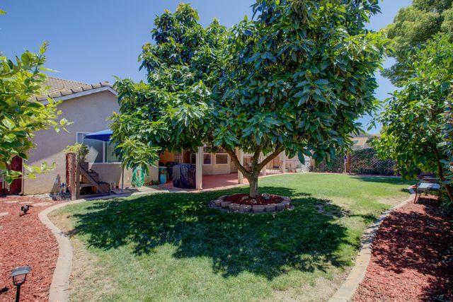 1817 San Gabriel Dr, Hughson, CA 95326