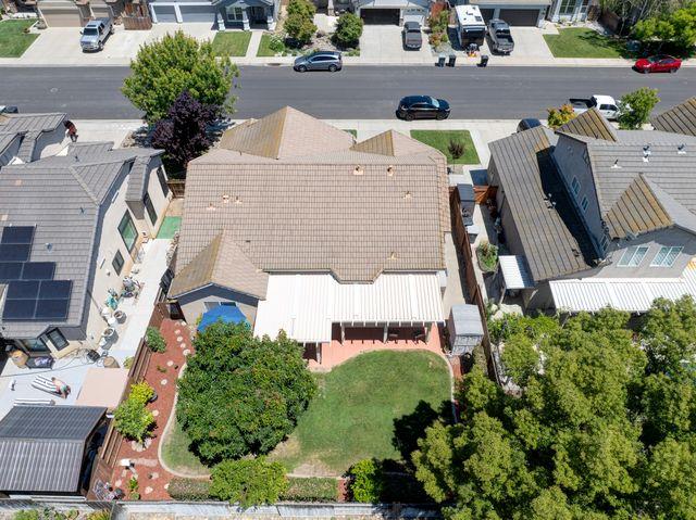 1817 San Gabriel Dr, Hughson, CA 95326
