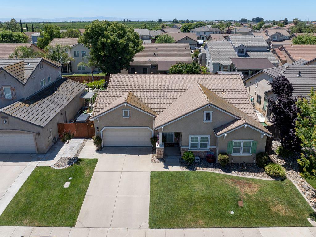 1817 San Gabriel Dr, Hughson, CA 95326