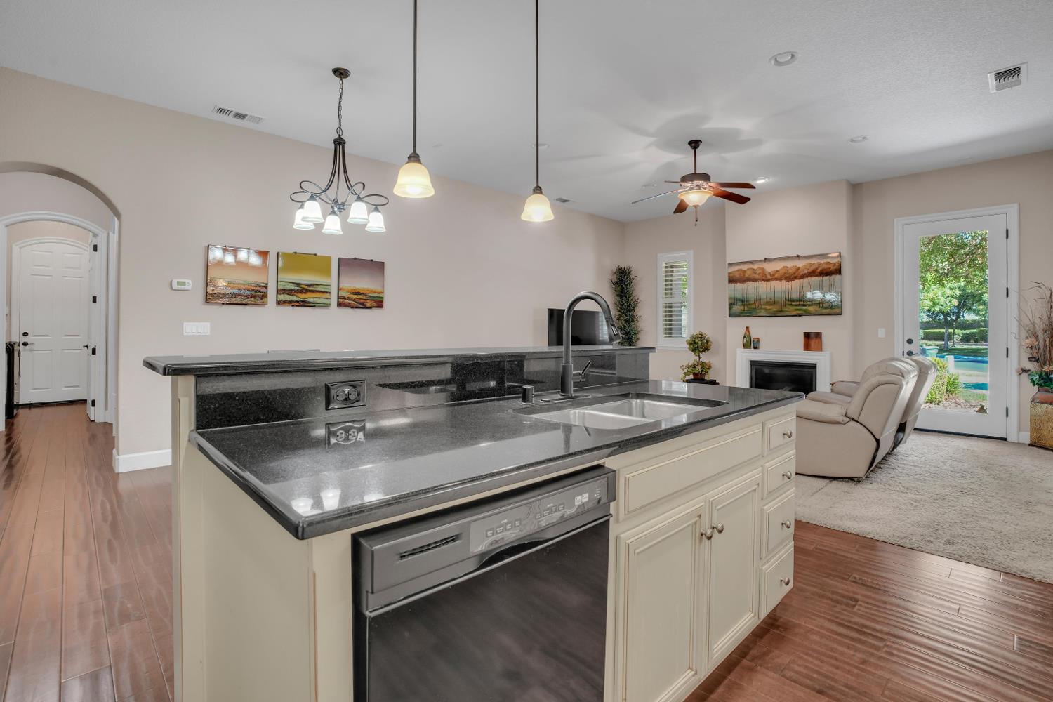 2431 Cypress Point Dr, Turlock, CA 95380