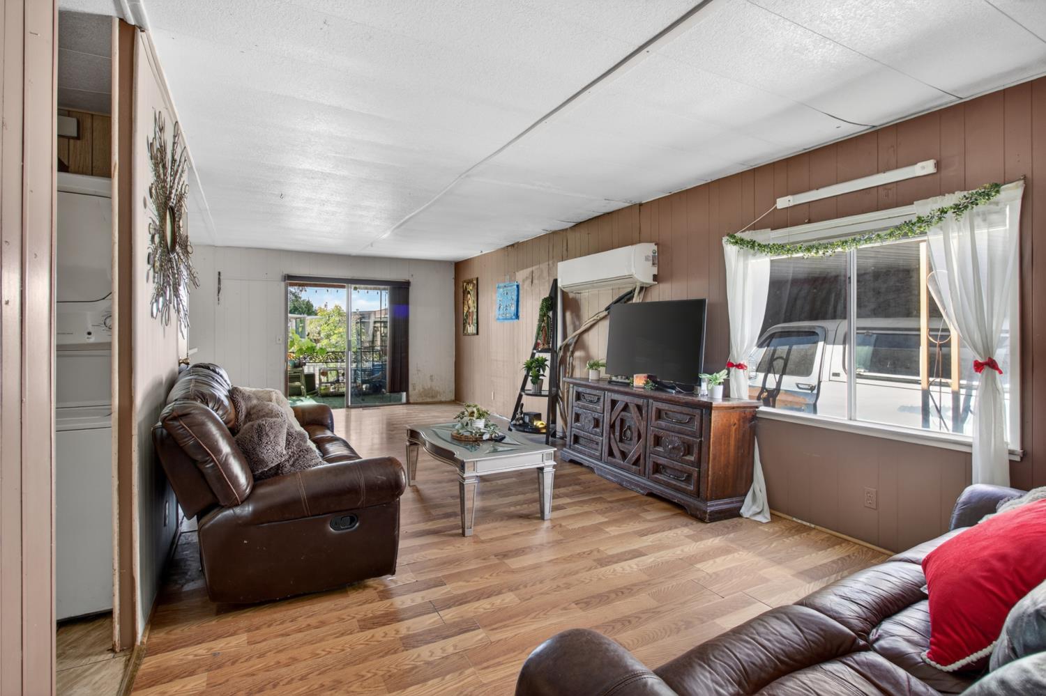 Open Photo