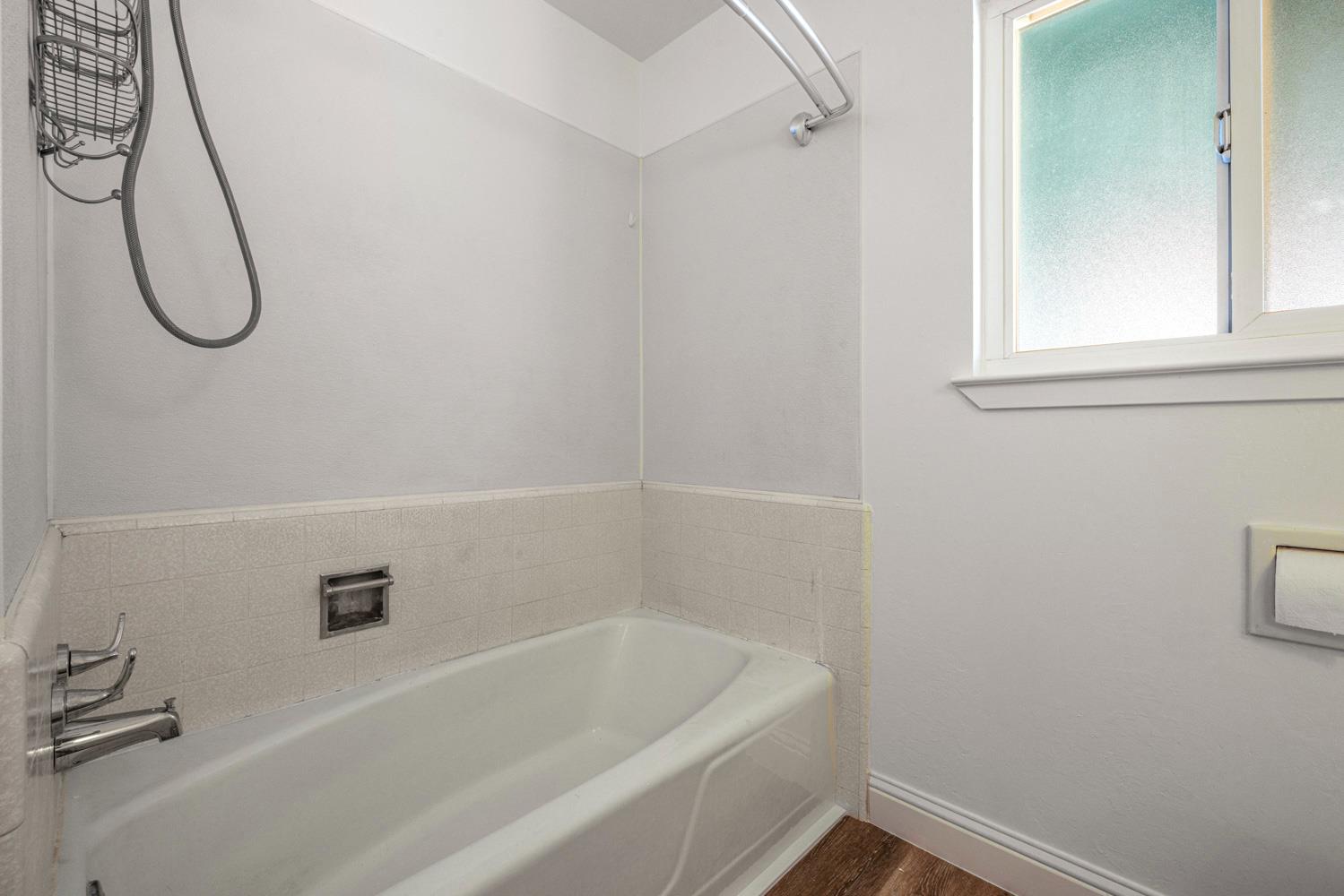 335 North Ave, Turlock, CA 95382