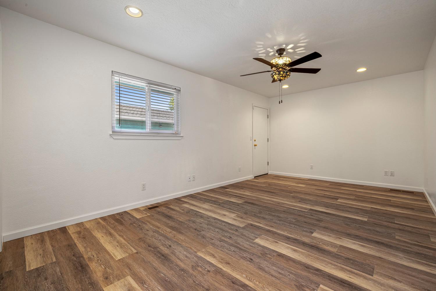 335 North Ave, Turlock, CA 95382