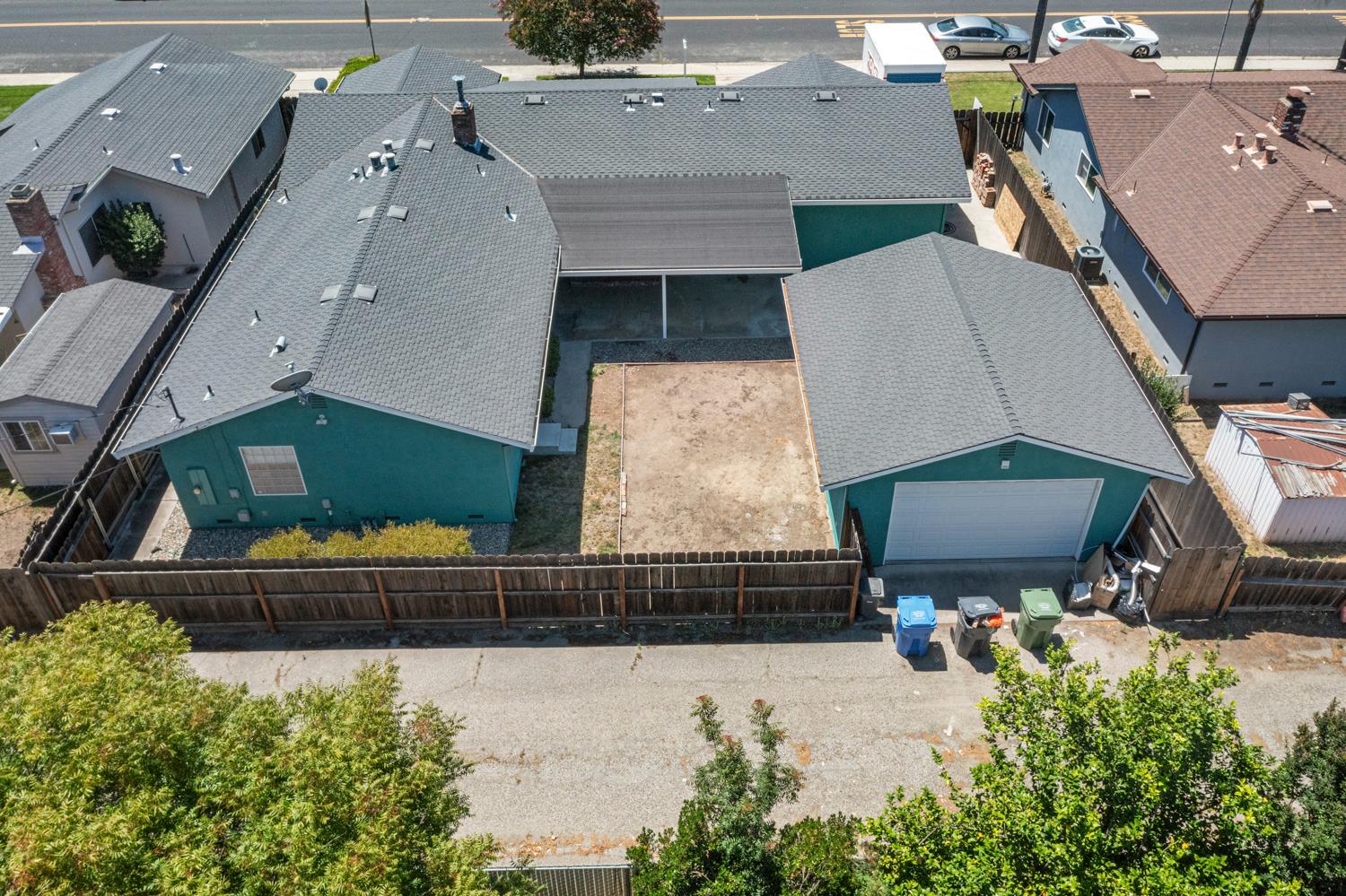 335 North Ave, Turlock, CA 95382
