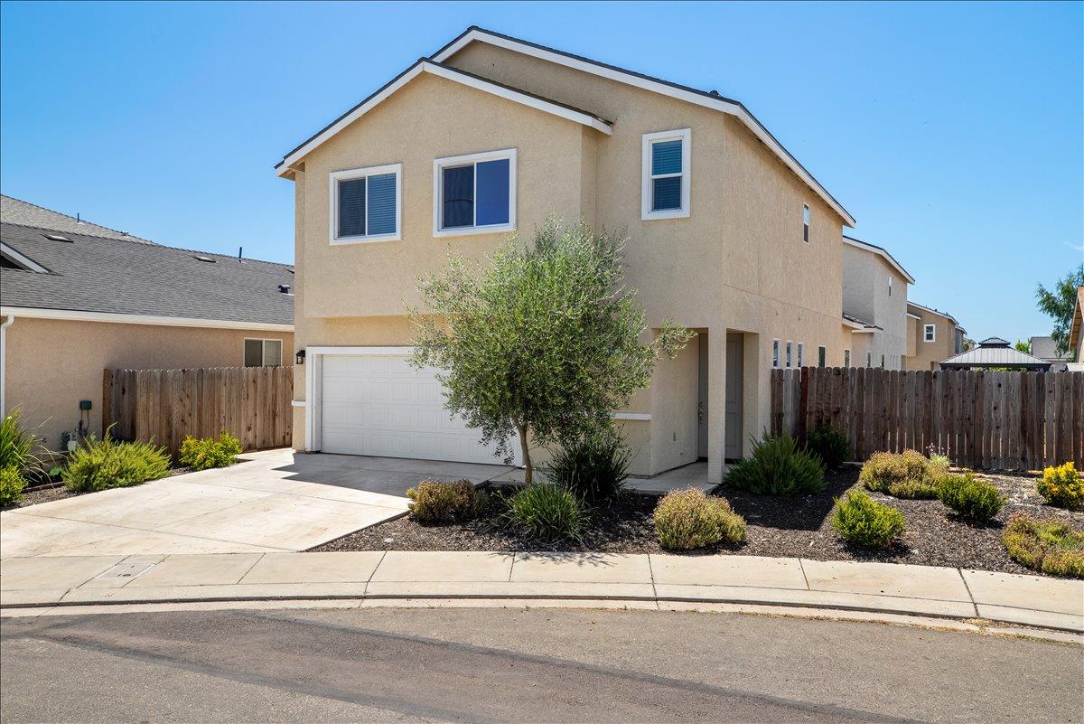 523 Barcelona Ct, Merced, CA 95341