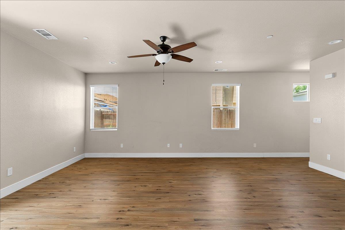 523 Barcelona Ct, Merced, CA 95341