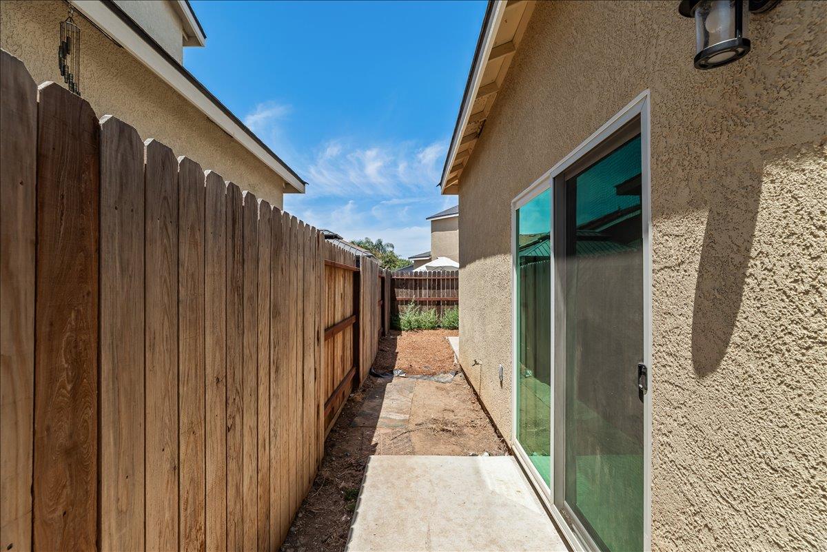 523 Barcelona Ct, Merced, CA 95341