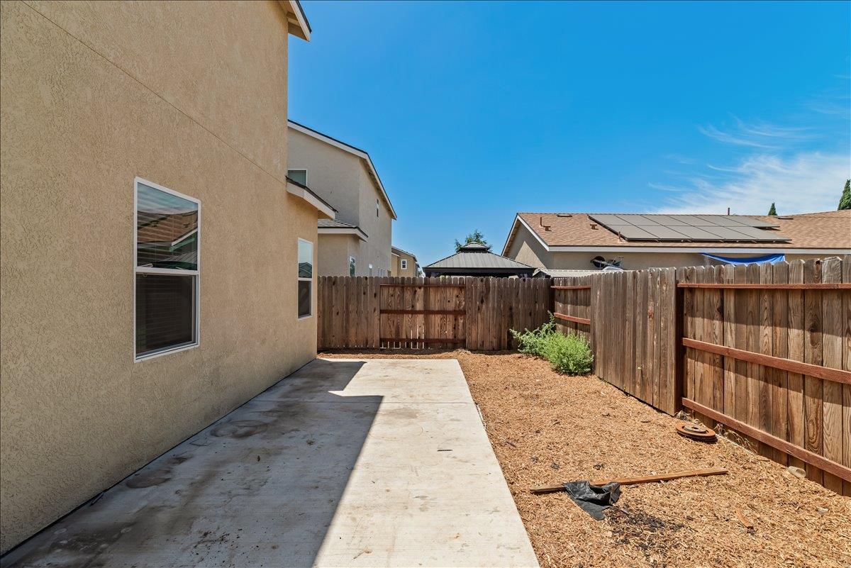 523 Barcelona Ct, Merced, CA 95341