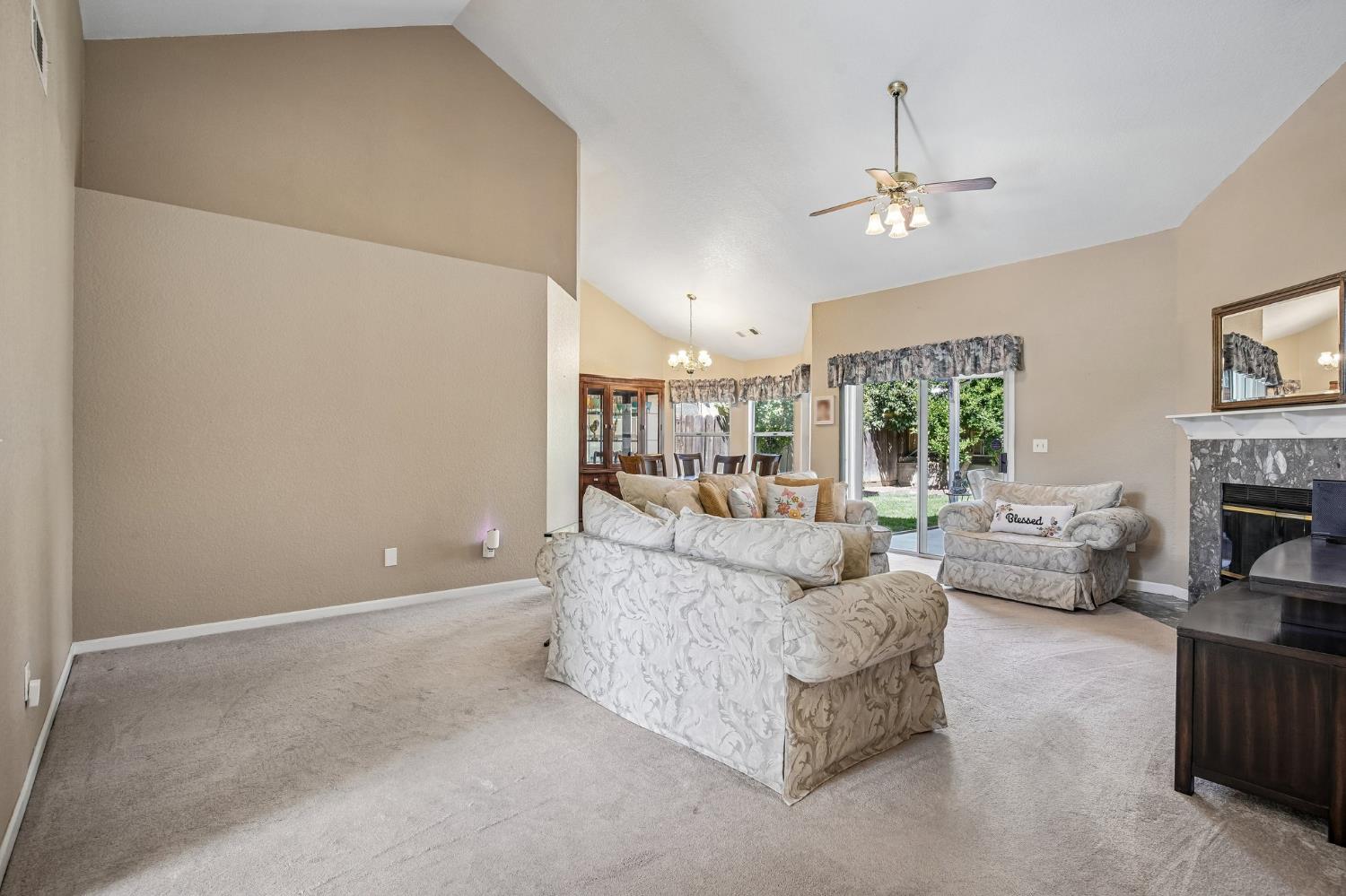 424 Goldrun Dr, Modesto, CA 95354
