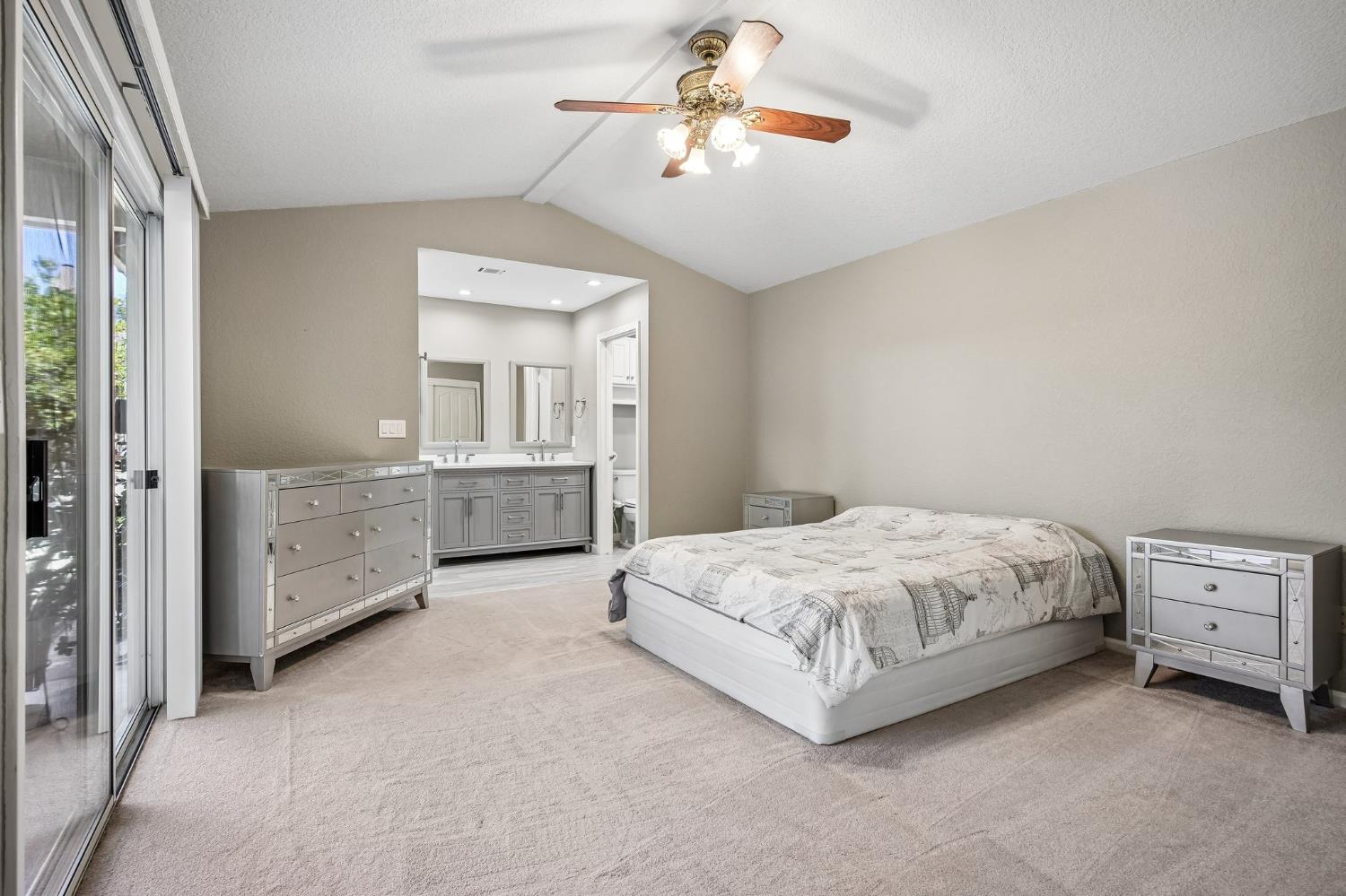 424 Goldrun Dr, Modesto, CA 95354