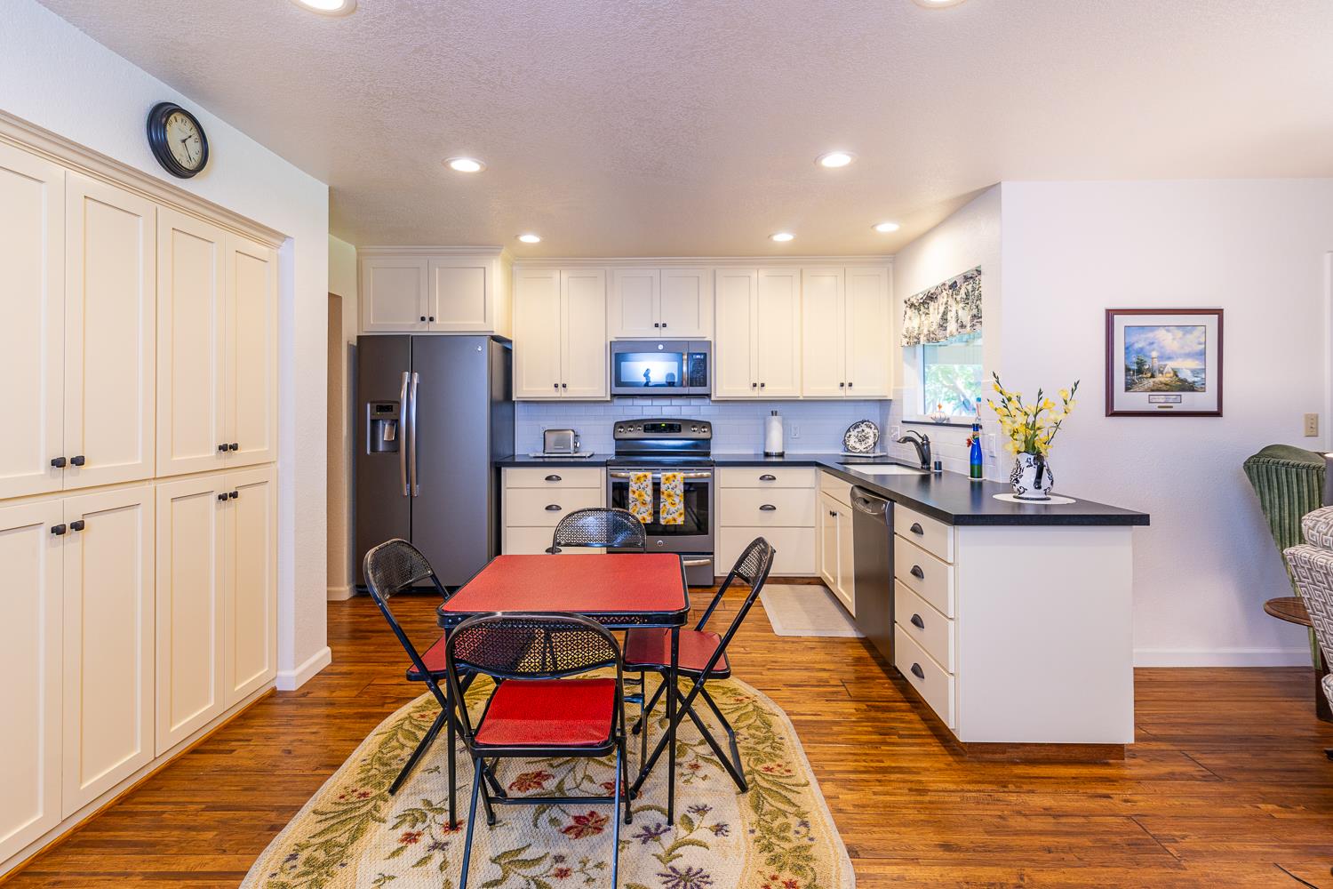 1320 Wylmawood Ln, Modesto, CA 95355